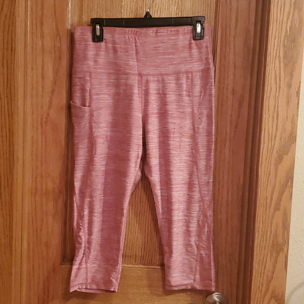 Neleus Pro Spandex Capri leggings, size Large, red